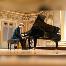 Manu L&oacute;pez