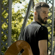 V&iacute;ctor Ibaiz
