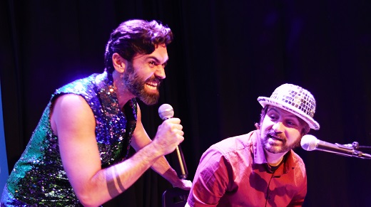 Cantar las 40