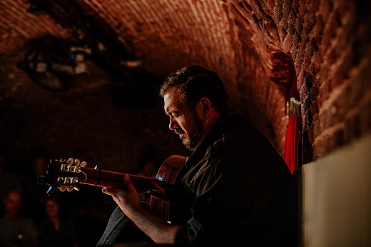 Essential Flamenco