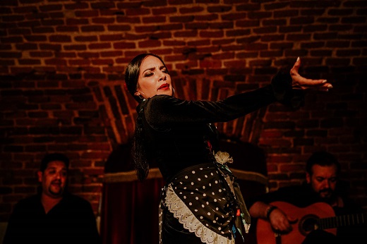 Essential Flamenco