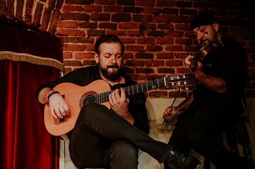 Essential Flamenco