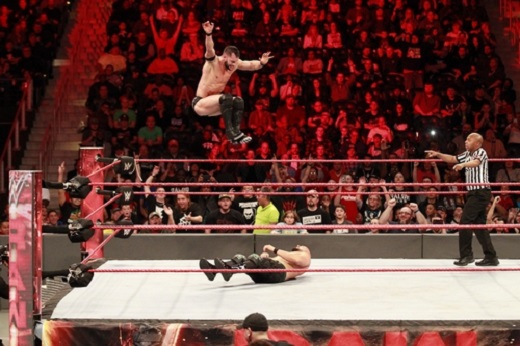 WWE LIVE