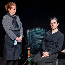 Bernarda y Poncia