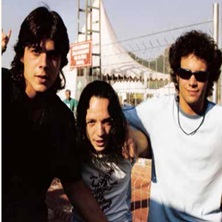 Los Delinq&uuml;entes - Es Jard&iacute; 2026